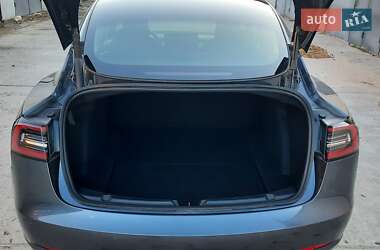 Седан Tesla Model 3 2020 в 