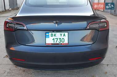 Седан Tesla Model 3 2020 в 