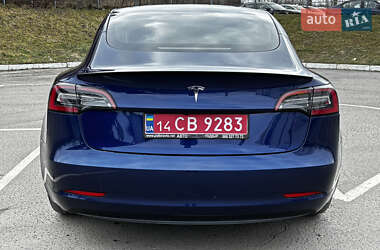 Седан Tesla Model 3 2023 в Львове