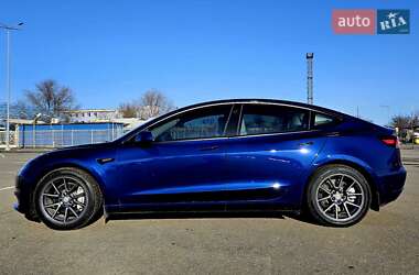 Седан Tesla Model 3 2023 в Дніпрі