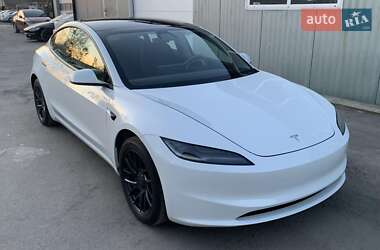 Седан Tesla Model 3 2024 в Львові