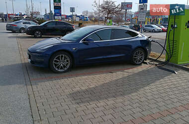 Седан Tesla Model 3 2019 в 