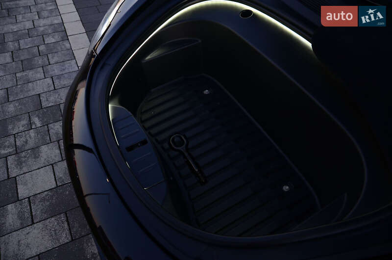 Седан Tesla Model 3 2021 в Мукачево