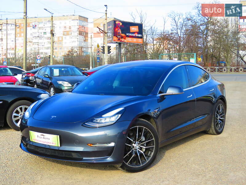 Седан Tesla Model 3 2018 в 