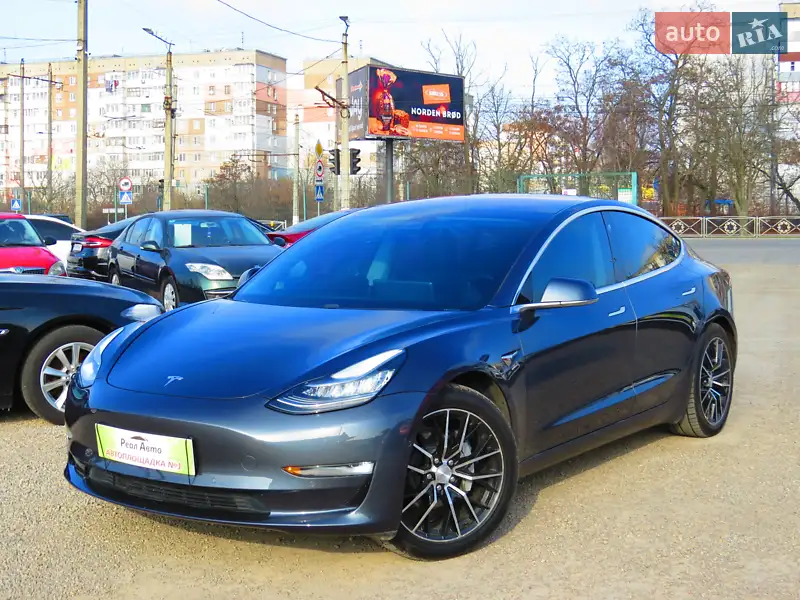 Седан Tesla Model 3 2018 в 