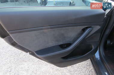 Седан Tesla Model 3 2018 в 