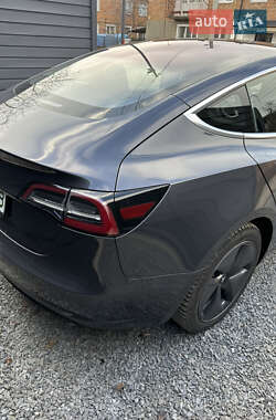 Седан Tesla Model 3 2018 в 