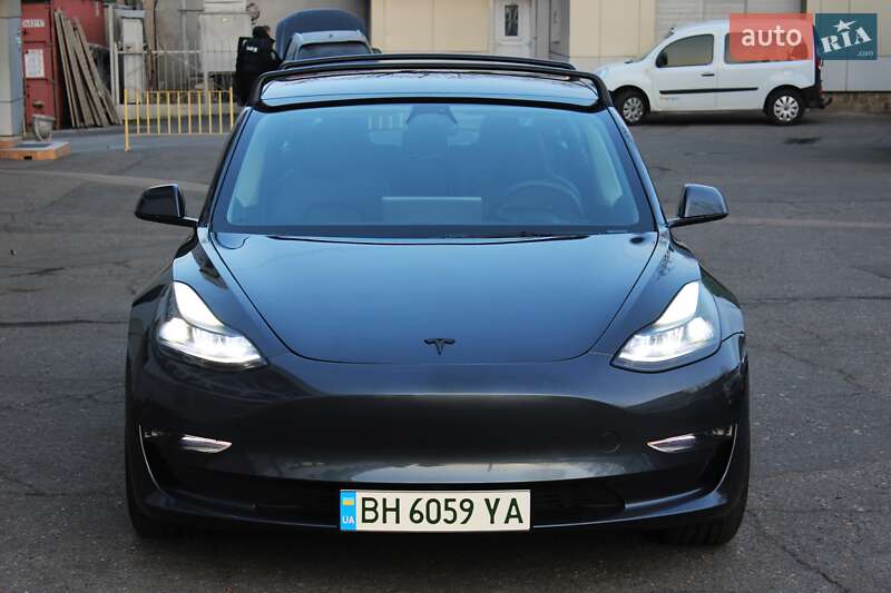 Tesla Model 3 2023