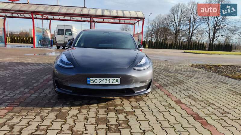 Седан Tesla Model 3 2019 в Тячеве