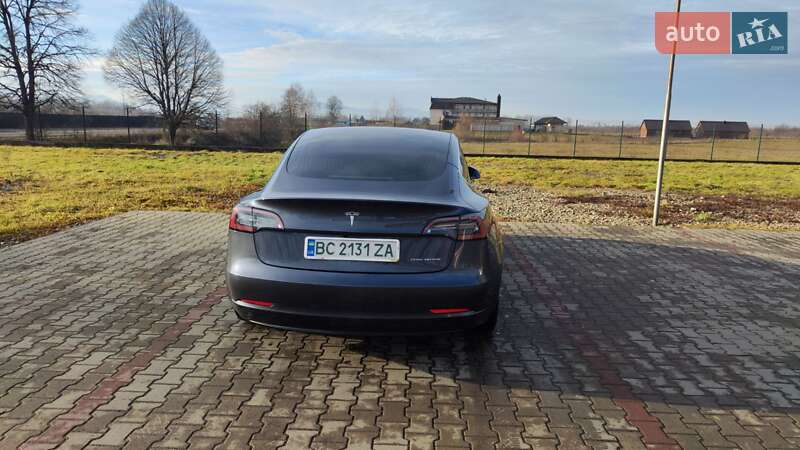 Седан Tesla Model 3 2019 в Тячеве