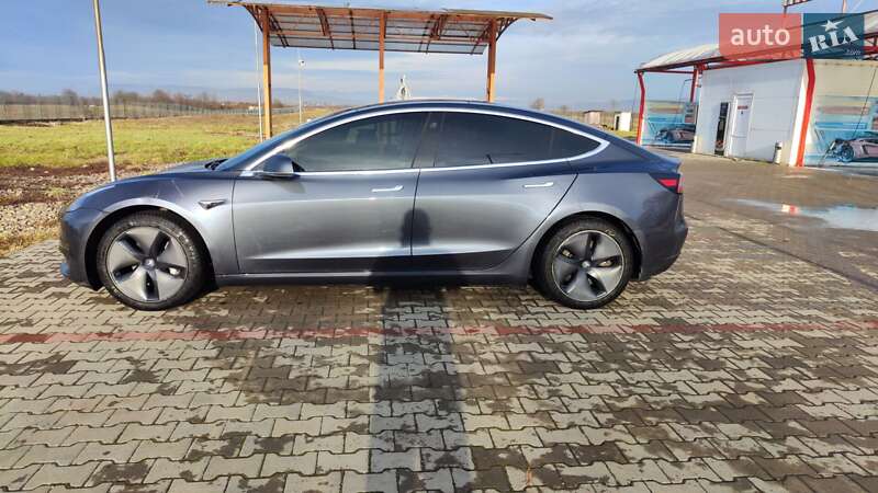 Седан Tesla Model 3 2019 в Тячеве