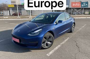 Седан Tesla Model 3 2019 в Києві