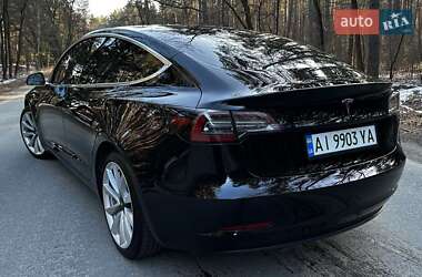 Седан Tesla Model 3 2019 в 