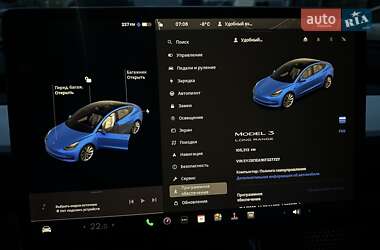Седан Tesla Model 3 2019 в 