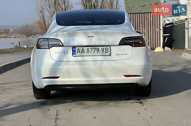 Седан Tesla Model 3 2022 в Киеве