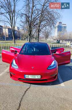 Седан Tesla Model 3 2018 в 