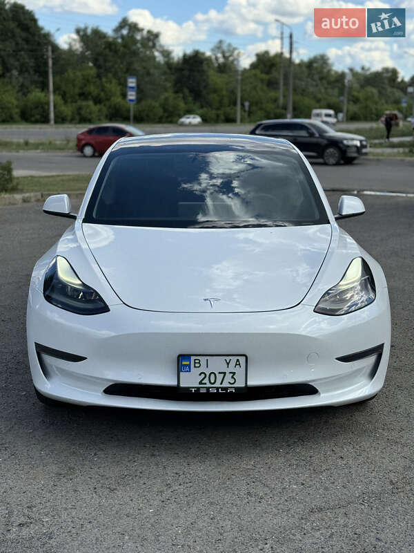 Tesla Model 3 2021