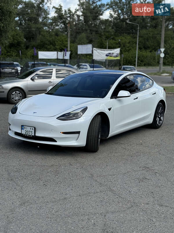 Седан Tesla Model 3 2021 в Полтаве