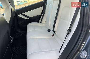 Седан Tesla Model 3 2018 в 