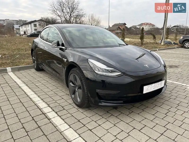 Седан Tesla Model 3 2019 в 