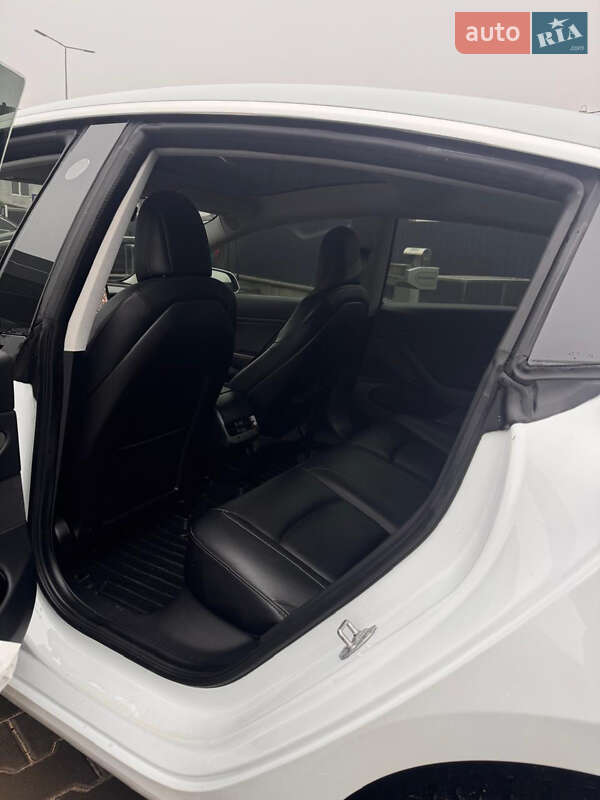 Седан Tesla Model 3 2018 в Белой Церкви