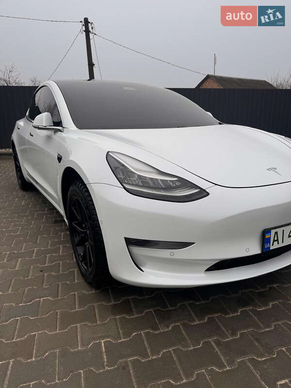 Седан Tesla Model 3 2018 в 