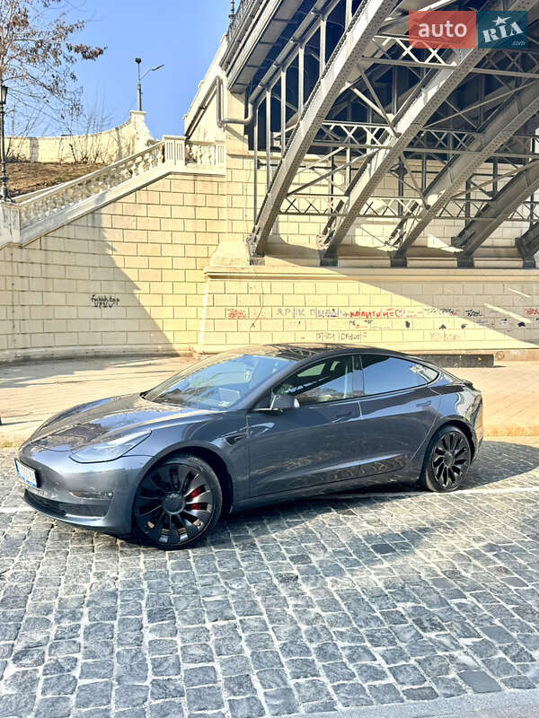 Седан Tesla Model 3 2022 в Одессе