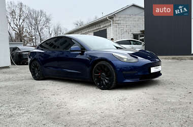 Седан Tesla Model 3 2021 в Виннице