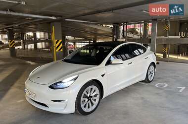 Седан Tesla Model 3 2021 в Києві