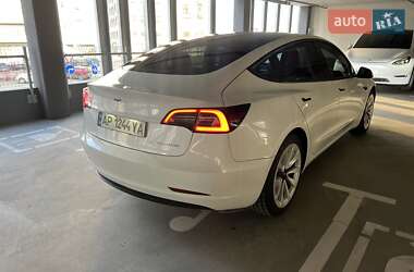 Седан Tesla Model 3 2021 в Киеве