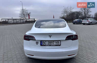 Седан Tesla Model 3 2019 в 