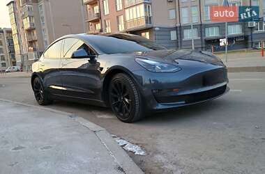 Седан Tesla Model 3 2022 в Киеве