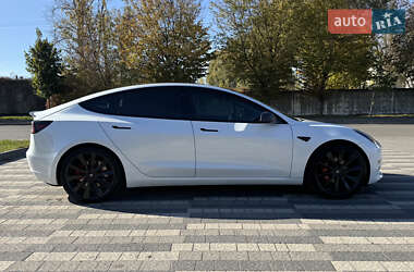 Седан Tesla Model 3 2019 в Львові