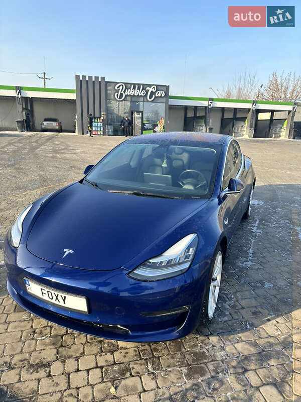 Седан Tesla Model 3 2018 в 