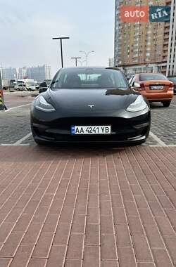 Седан Tesla Model 3 2018 в 