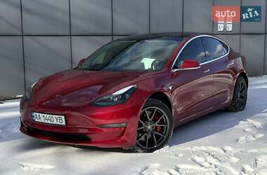 Седан Tesla Model 3 2020 в Киеве