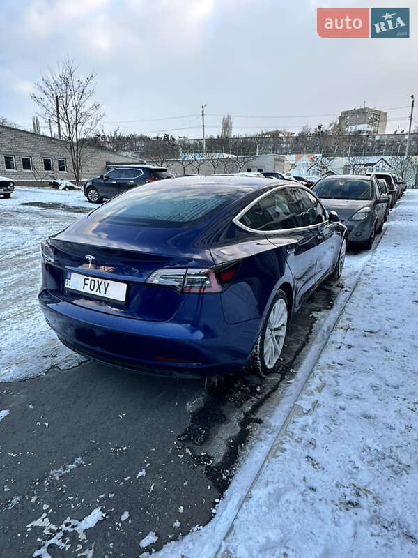 Седан Tesla Model 3 2018 в Харкові