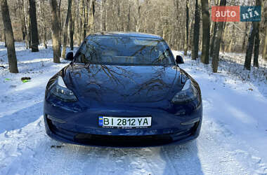 Седан Tesla Model 3 2021 в 