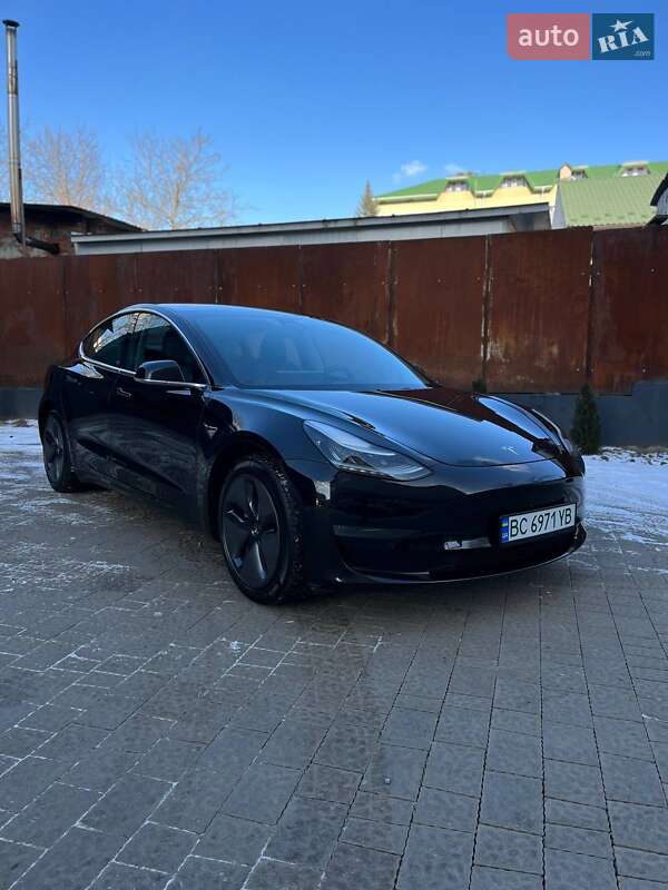 Tesla Model 3 2019