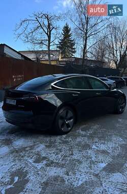 Седан Tesla Model 3 2019 в Львове