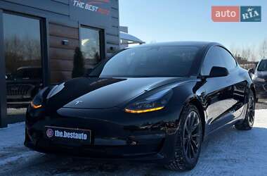 Седан Tesla Model 3 2022 в Ровно