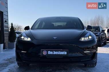 Седан Tesla Model 3 2022 в Ровно