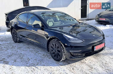 Седан Tesla Model 3 2022 в Киеве