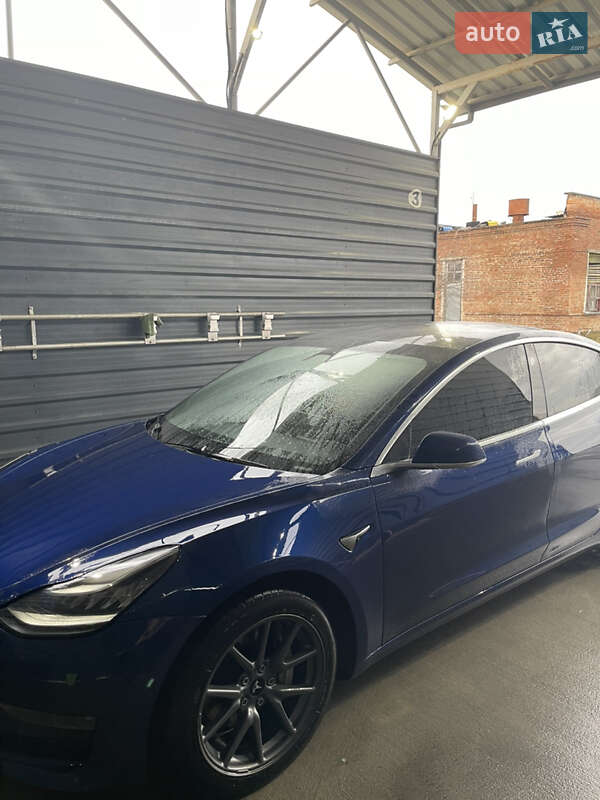 Седан Tesla Model 3 2019 в Камені-Каширському