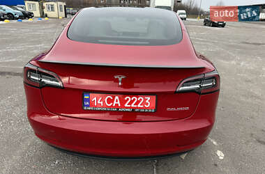 Седан Tesla Model 3 2021 в Львове