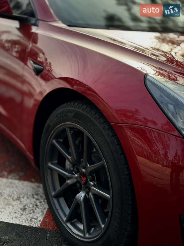 Седан Tesla Model 3 2018 в Житомире