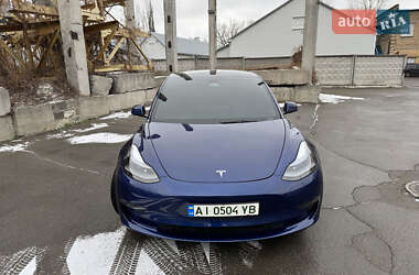 Седан Tesla Model 3 2022 в 