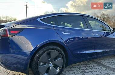 Седан Tesla Model 3 2020 в Львове