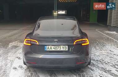 Седан Tesla Model 3 2019 в 