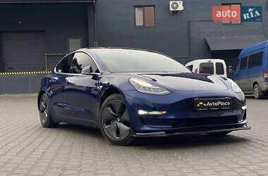 Седан Tesla Model 3 2018 в Луцке